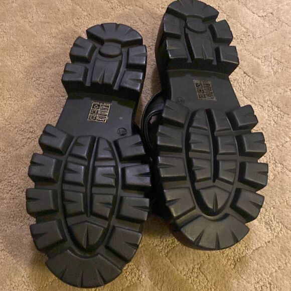 Chunky Slides - Picture 2 of 3